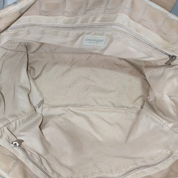 Chanel Tote - Picture 7 of 14